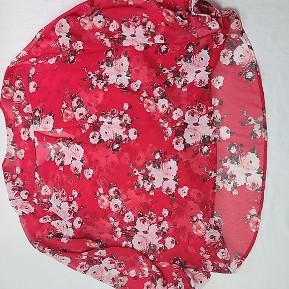 Kut from the Kloth Size Medium Red Floral Blouse Made In USA - Picture 10 of 12